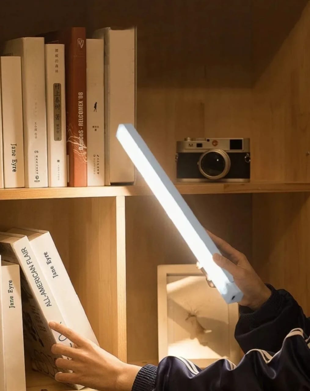💡 Lámpara LED Recargable con Sensor PIR – Ilumina tu vida con inteligencia ⚡