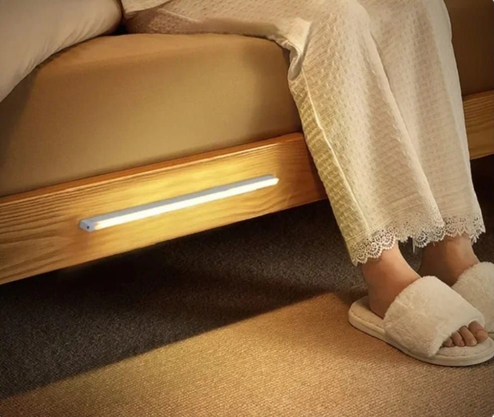 💡 Lámpara LED Recargable con Sensor PIR – Ilumina tu vida con inteligencia ⚡